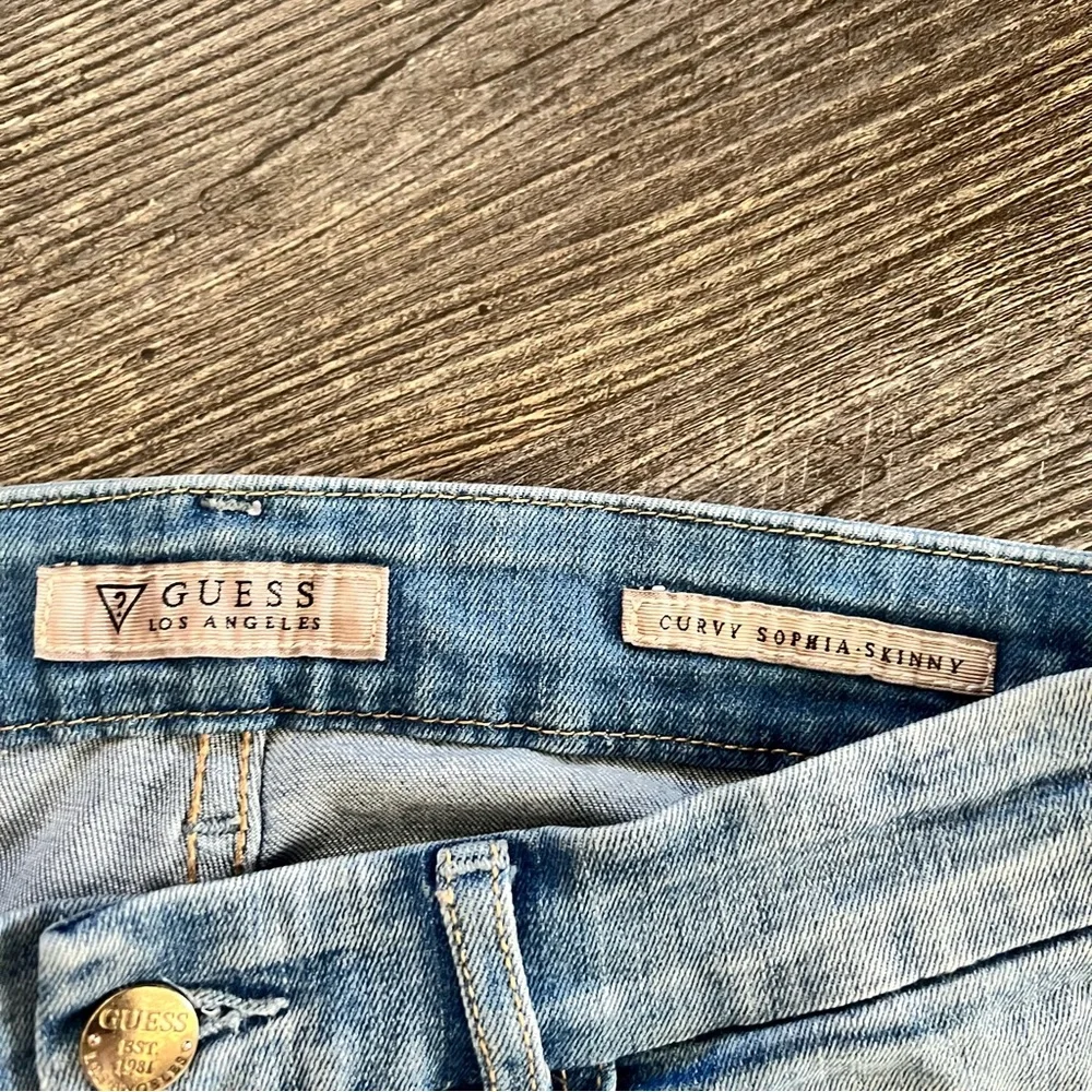 GUESS Curvy Sophia Skinny Jeans - Picture 2 of 9